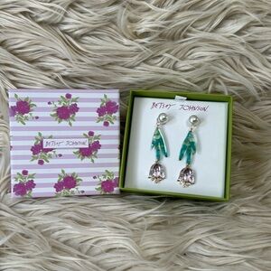 New in box Betsey Johnson flower dangle earrings